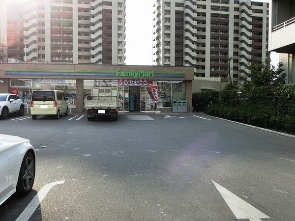 センターマークレジデンス(ファミリーマート福岡香椎照葉四丁目店)