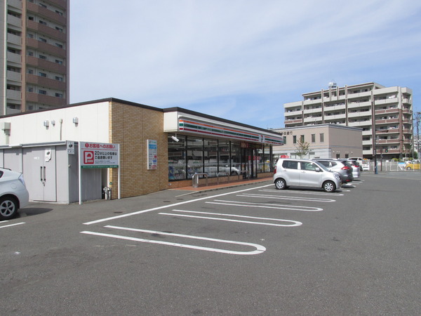 アプローズ香住ヶ丘弐番館(セブンイレブン福岡西鉄香椎駅前店)