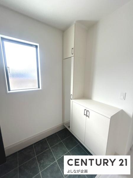 須恵町大字須惠17期新築戸建(1号棟)(玄関)