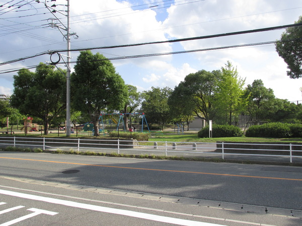 アンピール箱崎東(箱崎公園)