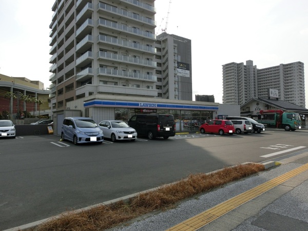 ふよう香椎浜ハイツB壱号棟(ローソン福岡香椎浜三丁目店)