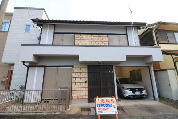 歩いて何でもそろう好立地　中古住宅