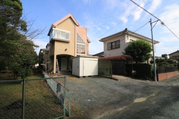 小豆餅2丁目　中古住宅　雨漏り有り