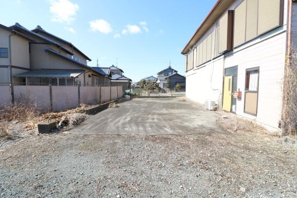 敷地広々110坪　作業所付き　許可宅地