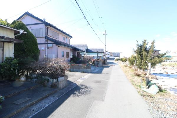 敷地広々110坪　作業所付き　許可宅地