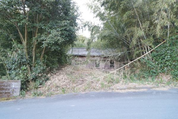 再建築不可　山林付き　現況渡しです