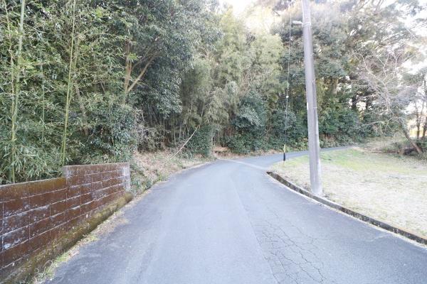 再建築不可　山林付き　現況渡しです