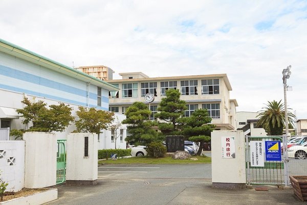 浜松市中央区上島6丁目の土地(浜松市立曳馬中学校)