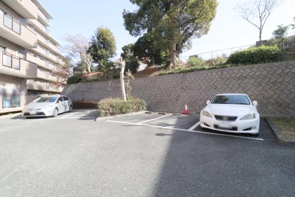 2面バルコニーで開放感あるリビング　　エムズ鴨江