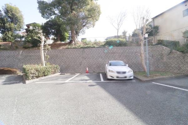 2面バルコニーで開放感あるリビング　　エムズ鴨江