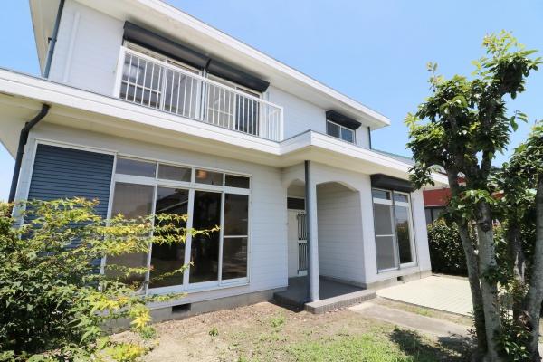 広々とした庭付き　大規模既存集落内