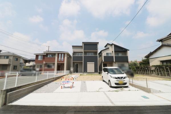 駐車スペースや庭も広々　中央区富屋町