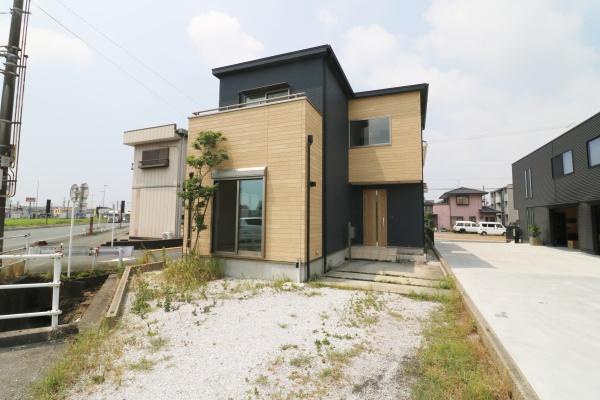 築が浅くそのまま住むことが出来る築浅中古住宅　中央区石原町