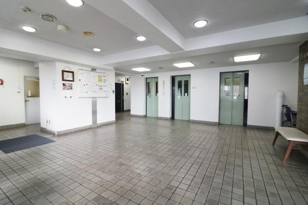 一生を預けたくなる景色に出会う 浜名湖がすぐそこに(ロビー)