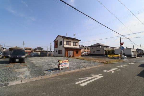 中島4丁目　建築条件なし！人気の南向き土地。
