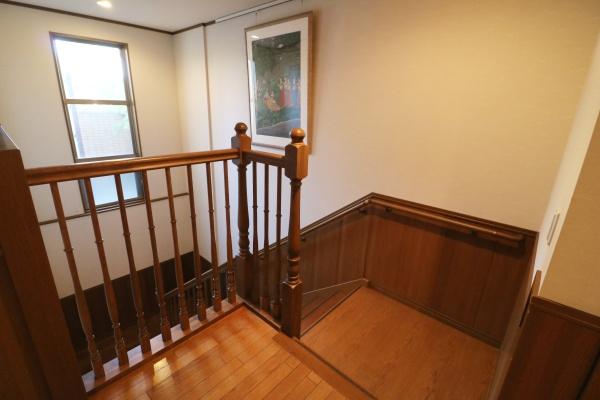 落ち着いた住環境　暮らしやすさを追求したアートフォルム山手