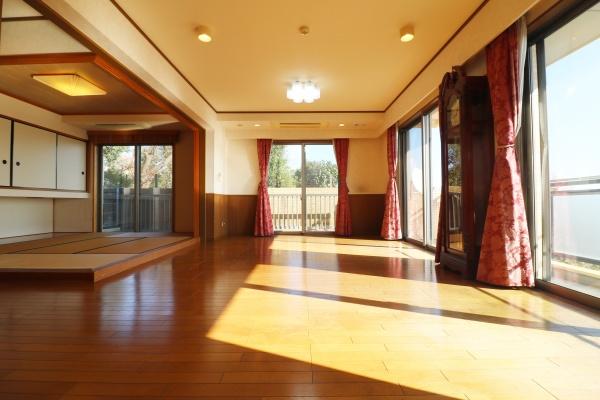落ち着いた住環境　暮らしやすさを追求したアートフォルム山手