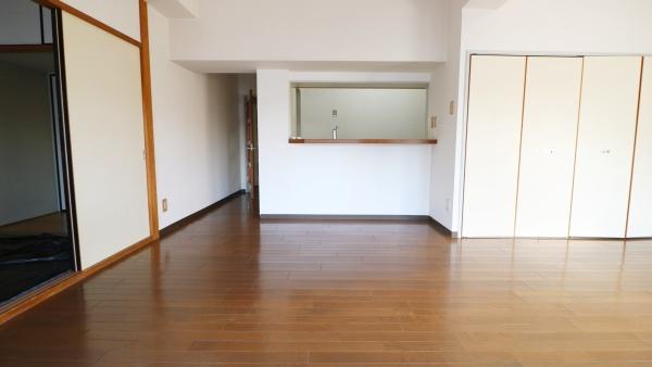 明るく開放的な部屋設計　ダイヤパレス山下301
