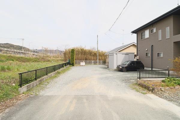 敷地100坪超の平家暮らしが直ぐここに