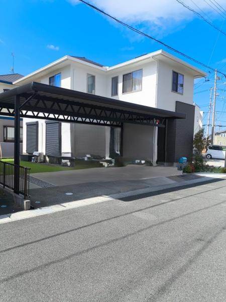 ベイリーフ新居　カーポート付き遠鉄ホーム施工住宅