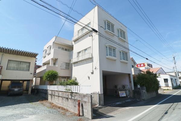 南向き 鉄骨3階建て 頑丈です