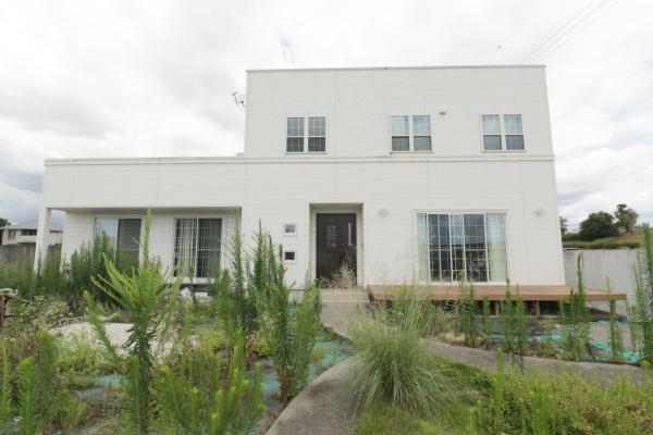 家族と優雅に暮らせる邸宅　浜松市浜名区中瀬　許可宅