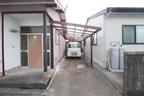 磐田市海老塚　縦列2台可能な平家建中古住宅