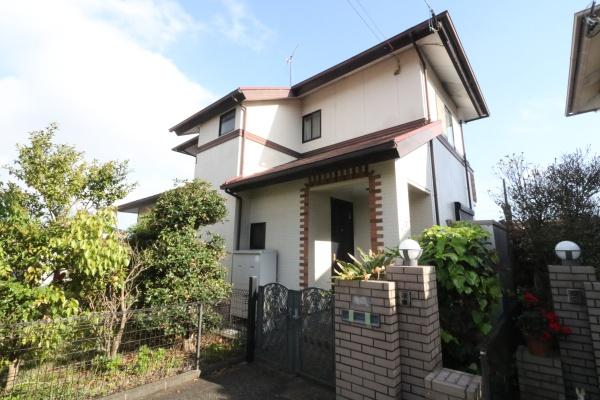 磐田市川袋　プライベートガーデンな中古住宅