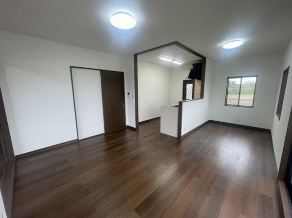 袋井市諸井353-14　中古住宅