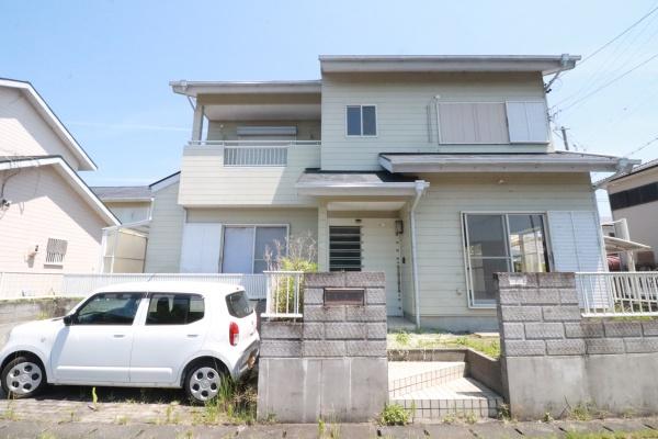 東南角地のリフォームされた物件　袋井市浅羽　中古住宅