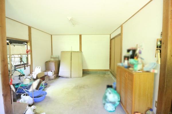 広大な庭があります　袋井市岡崎　中古住宅