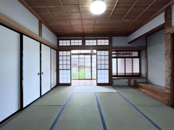 菊川市青葉台１丁目の中古一戸建て