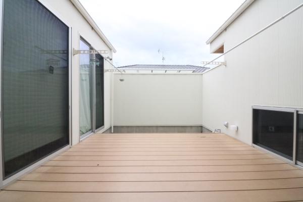 磐田市草崎の中古一戸建て(バルコニー)