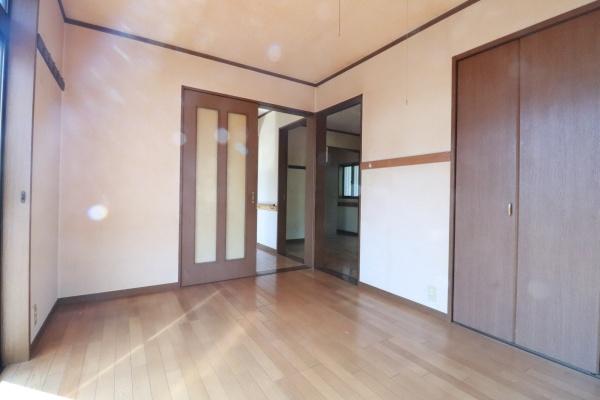 掛川市大坪台の中古一戸建て(洋室)