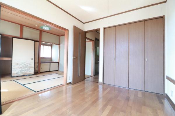 掛川市大坪台の中古一戸建て(洋室)