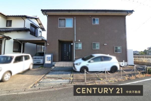 25坪以上のリビングや書斎があります　袋井市豊住　中古住宅