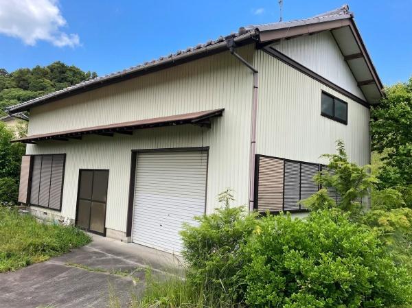 掛川市水垂　大人の秘密基地～ガレージベース～