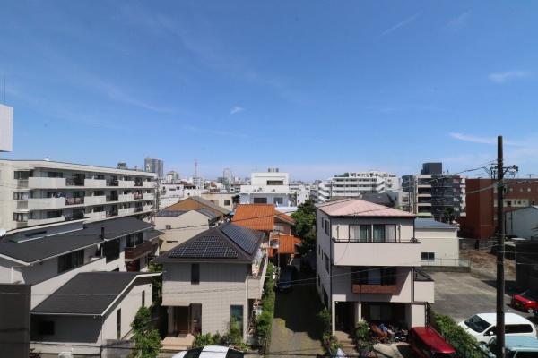 オブリージュ三番町レジデンス　４階カド部屋
