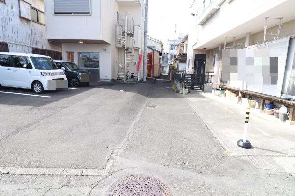 清水区上　建物一部解体し２台駐車スペース作ります