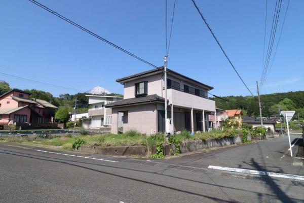 大岩宝田区画整理内の南西カド地　内外装リフォーム