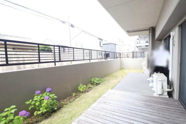 オブリージュ三番町レジデンス　テラス＆専用庭付き１階カド部屋
