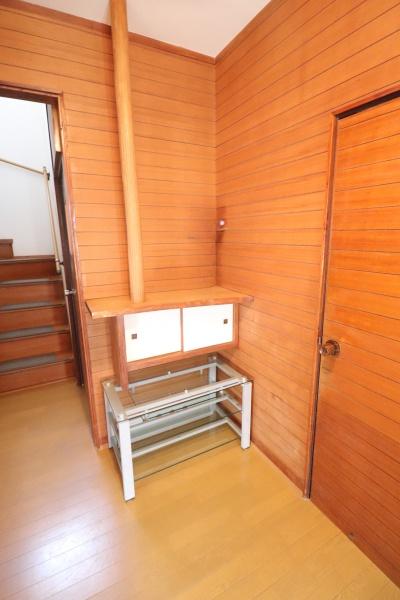 静かな環境の駿河区丸子芹が谷町中古住宅