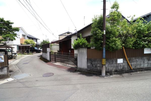 葵区千代田２丁目　北街道と唐瀬街道に出やすい立地の角地