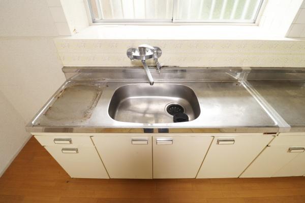 静岡市葵区足久保口組の中古一戸建て(キッチン)