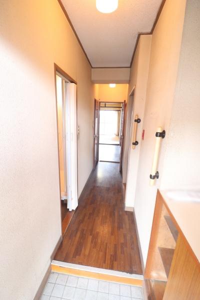 エクセレント村松Ｂ棟　南面開けた３階カド部屋