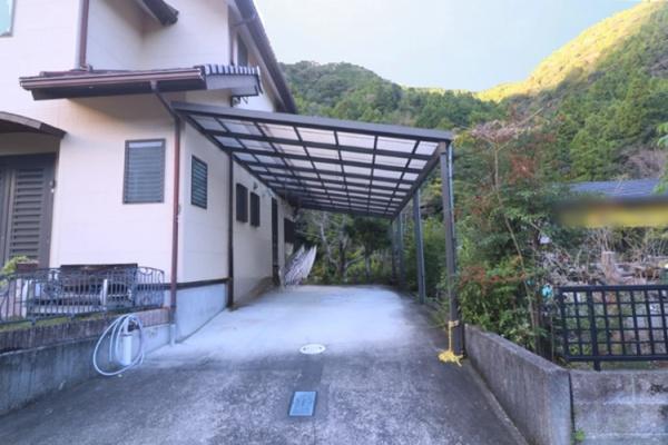 静岡市清水区但沼町の中古一戸建て(駐車場)