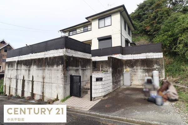 駿河区大谷　お庭が魅力的な高台の中古住宅