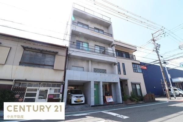 ＲＣ造　軽自動車７台駐車できます