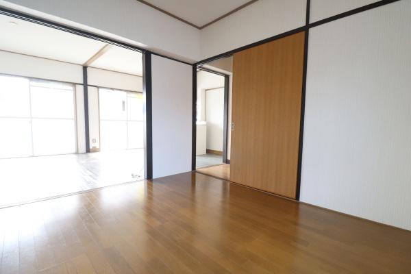 丸子団地S-1棟　101号室　日当たりのよい1階角住戸です