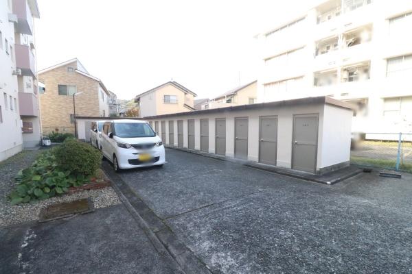 丸子団地S-1棟　101号室　日当たりのよい1階角住戸です